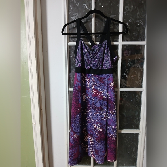Prana Dresses & Skirts - Prana Dress Women's Size Medium Black Purple Active Floral Shelf Bra Racerback